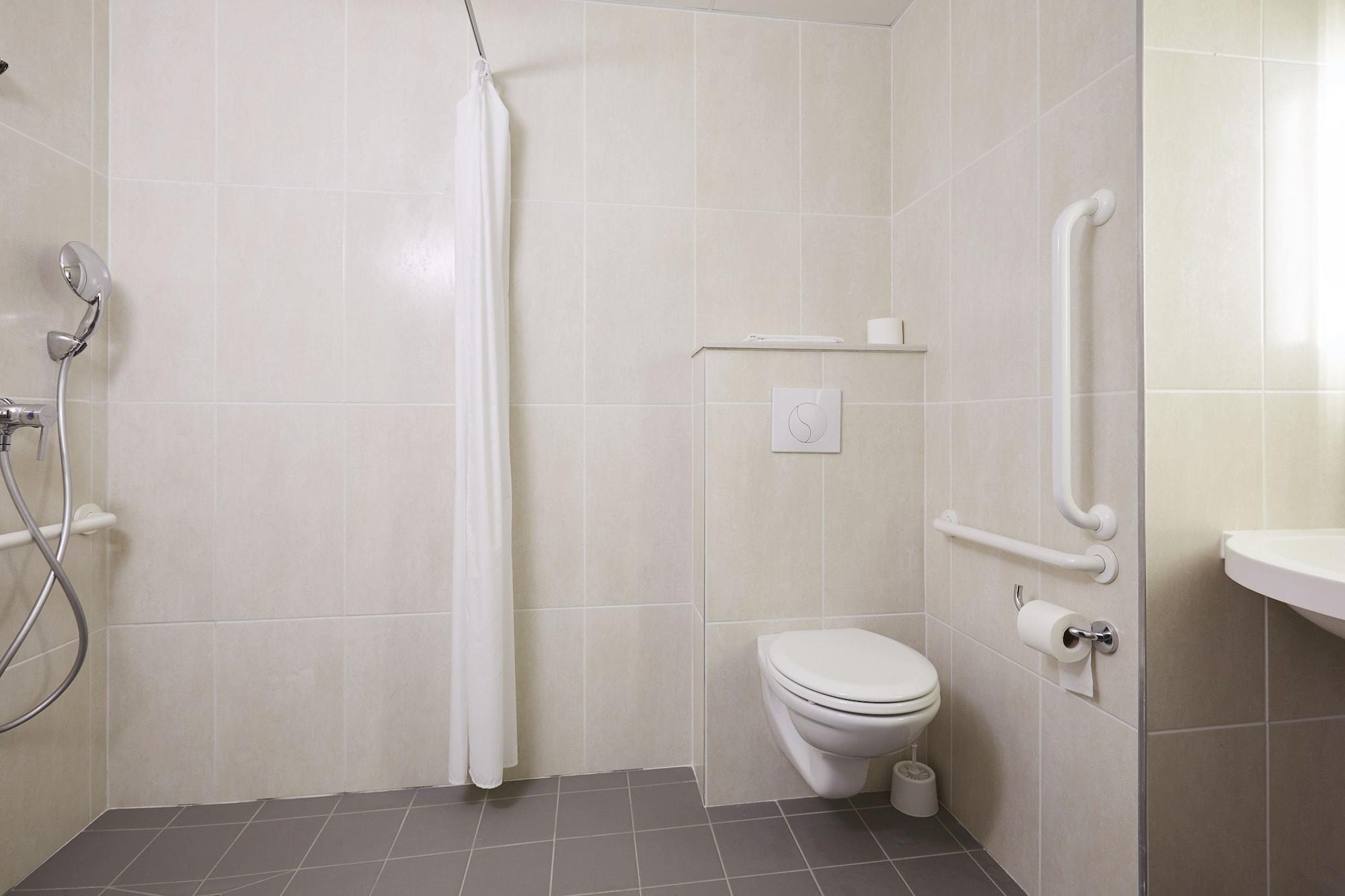 B&B Hotel Арас Екстериор снимка
